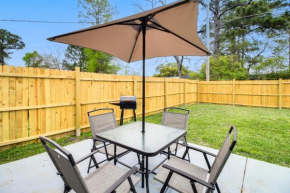 Inviting Savannah Home with Yard 3 Mi to Downtown!